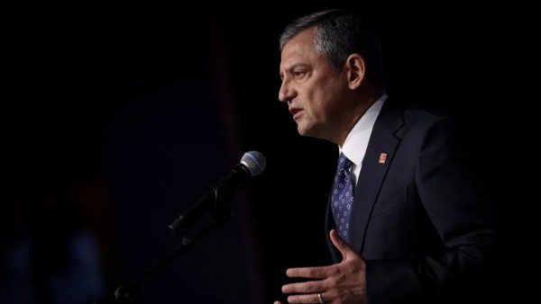 CHP'de Büyük Kriz! Özgür Özel'in  Gönderdiği Mesajlar Ortaya Çıktı